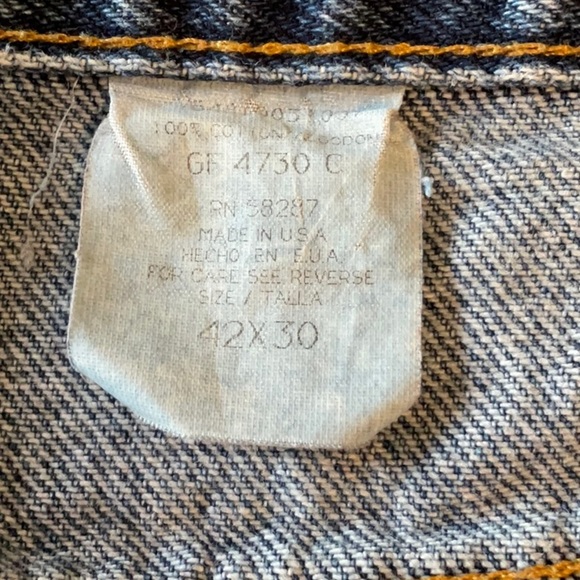 Relaxed Blue Denim Jeans with Natural Fading - Picture 4 of 5